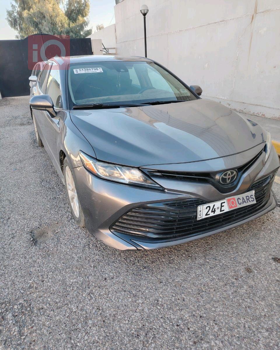 تۆیۆتا کامری